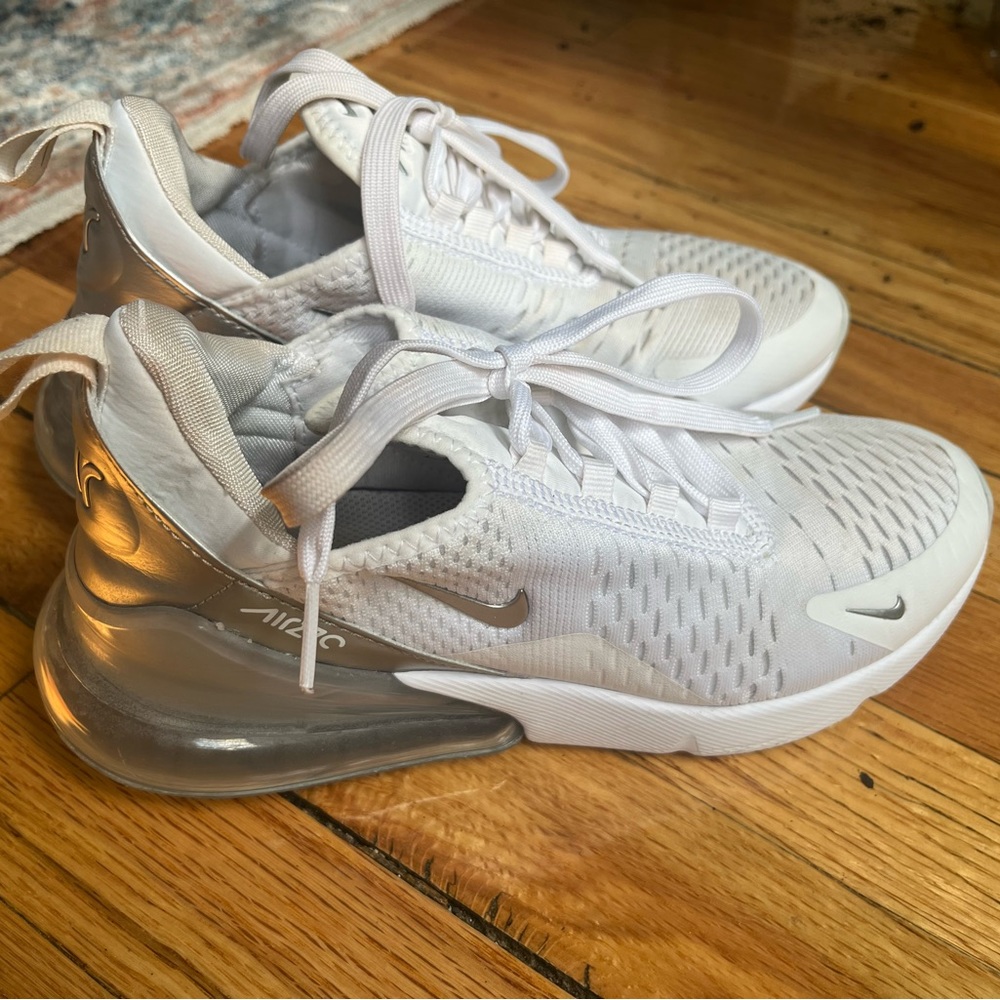 White Nike Air Max 270 Sneakers Size 7